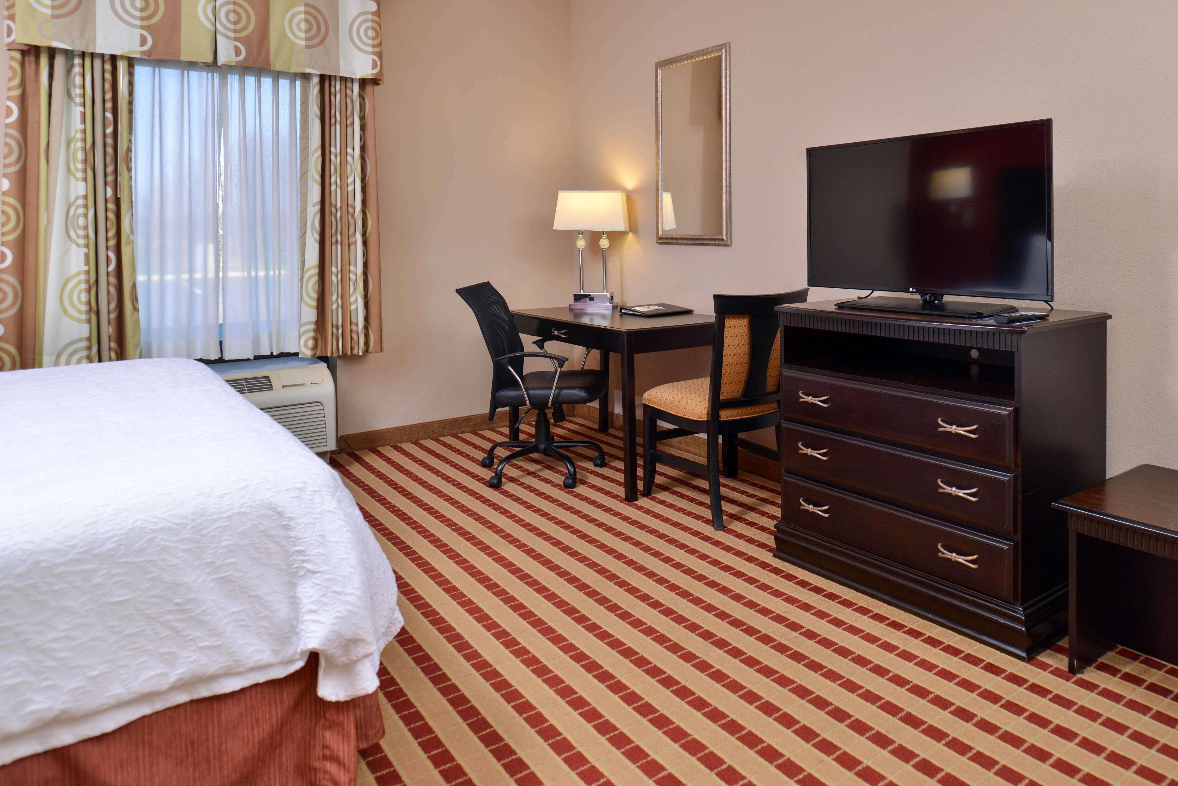 Hampton Inn Clarion Buitenkant foto