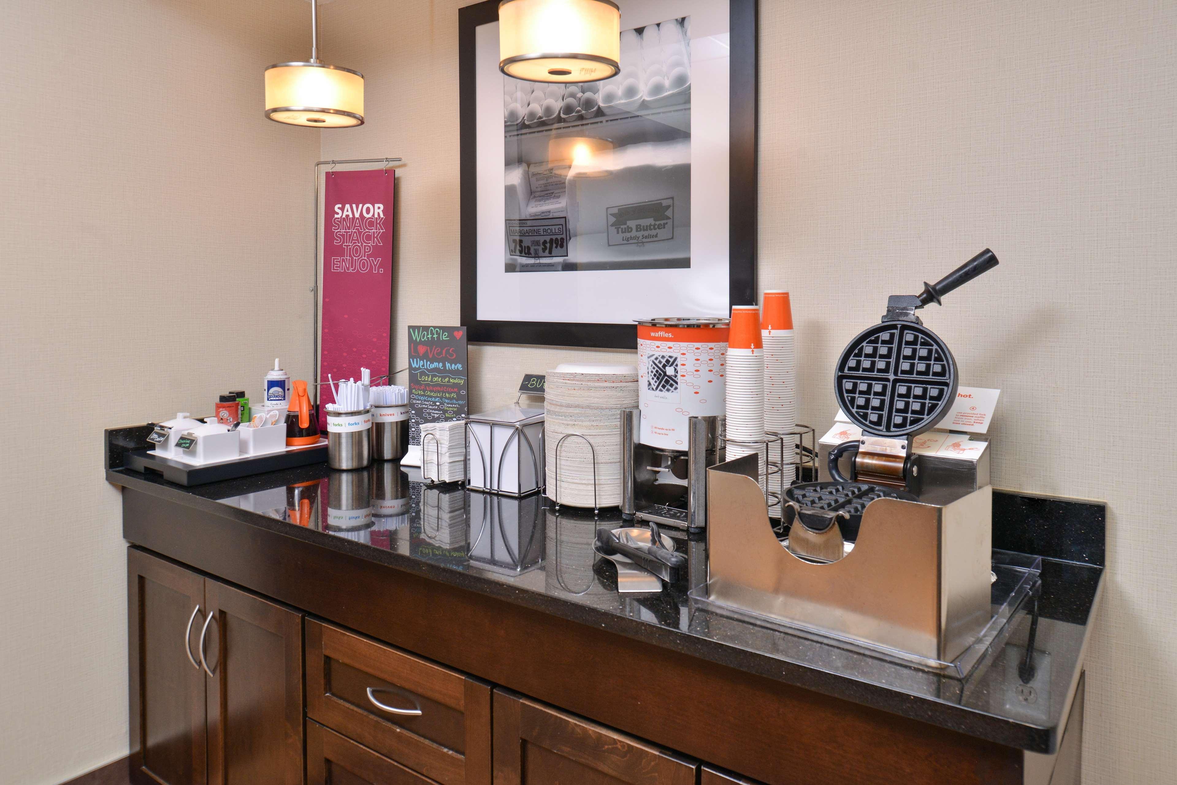Hampton Inn Clarion Buitenkant foto