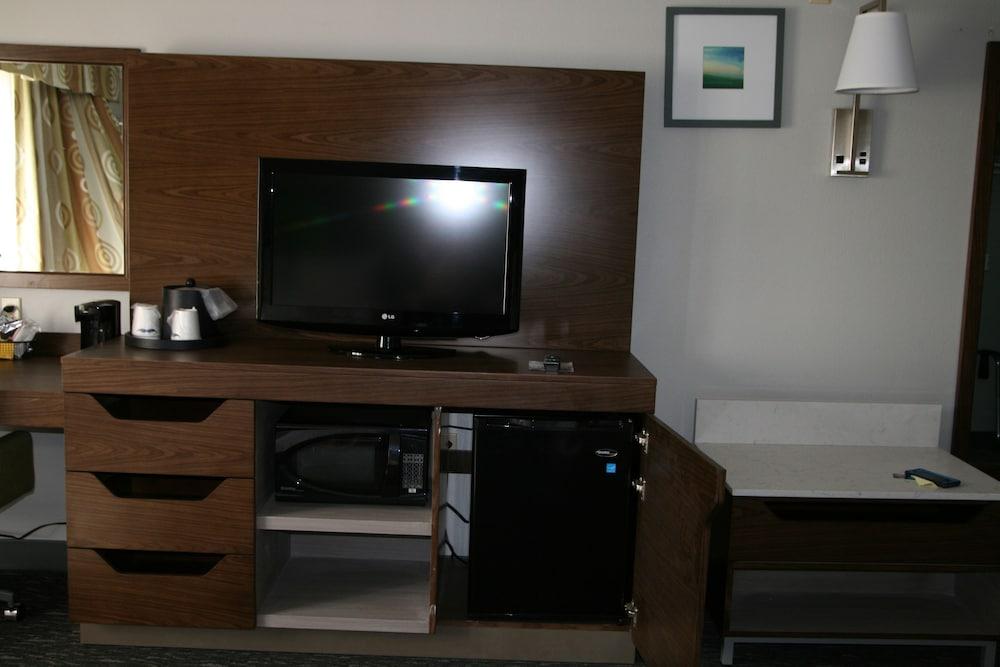 Hampton Inn Clarion Buitenkant foto