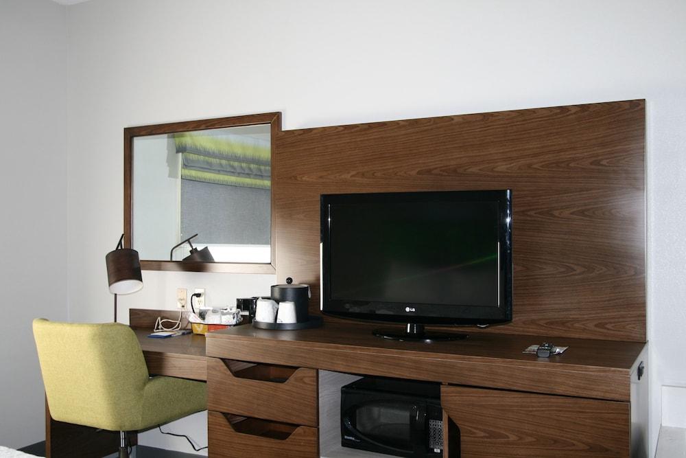 Hampton Inn Clarion Buitenkant foto